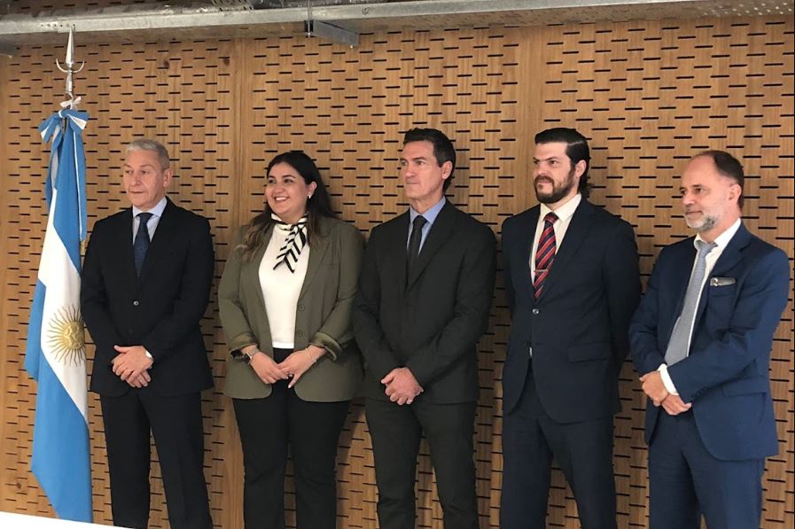 Autoridades de la SLYT